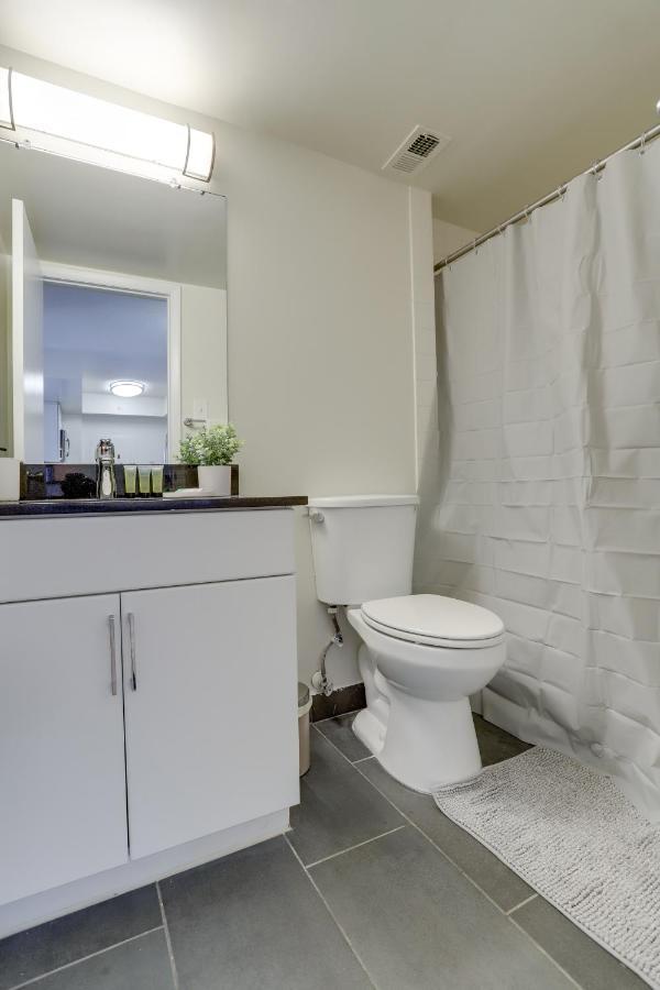 Stylish And Charming Apartment In Pentagon City アーリントン エクステリア 写真